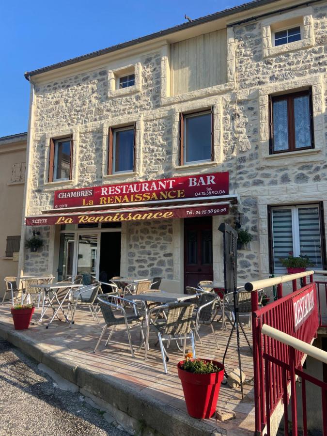 Hotel Restaurant La Renaissance Saint-Cirgues-en-Montagne Exterior photo